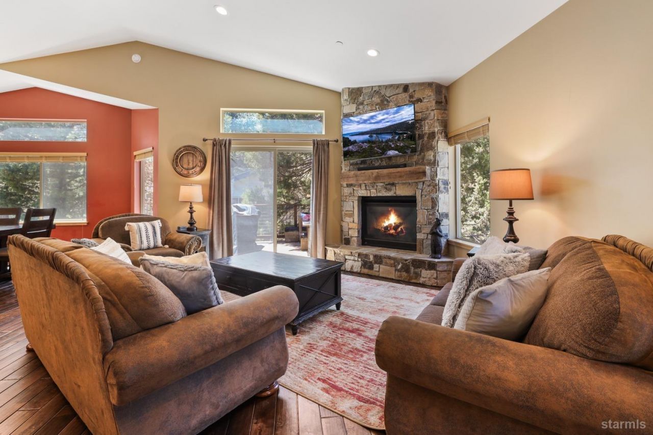 938 Kekin Street, South Lake Tahoe, CA 96150 Photo