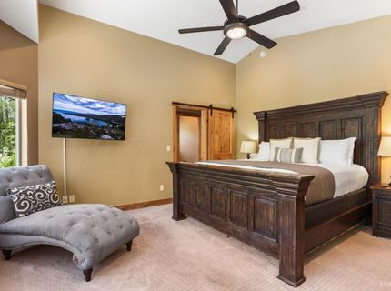 938 Kekin Street, South Lake Tahoe, CA 96150 Photo