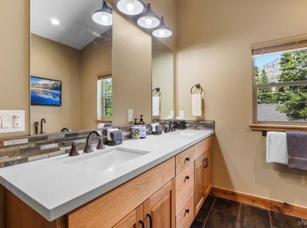 938 Kekin Street, South Lake Tahoe, CA 96150 Photo