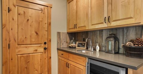 938 Kekin Street, South Lake Tahoe, CA 96150 Photo