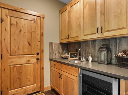 938 Kekin Street, South Lake Tahoe, CA 96150 Photo