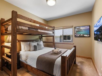 938 Kekin Street, South Lake Tahoe, CA 96150 Photo