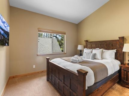 938 Kekin Street, South Lake Tahoe, CA 96150 Photo