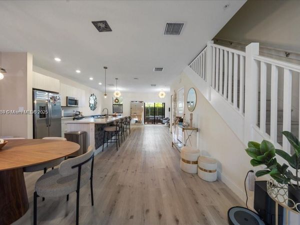 10413 NW 82nd St, Unit 9, Doral, FL 33178