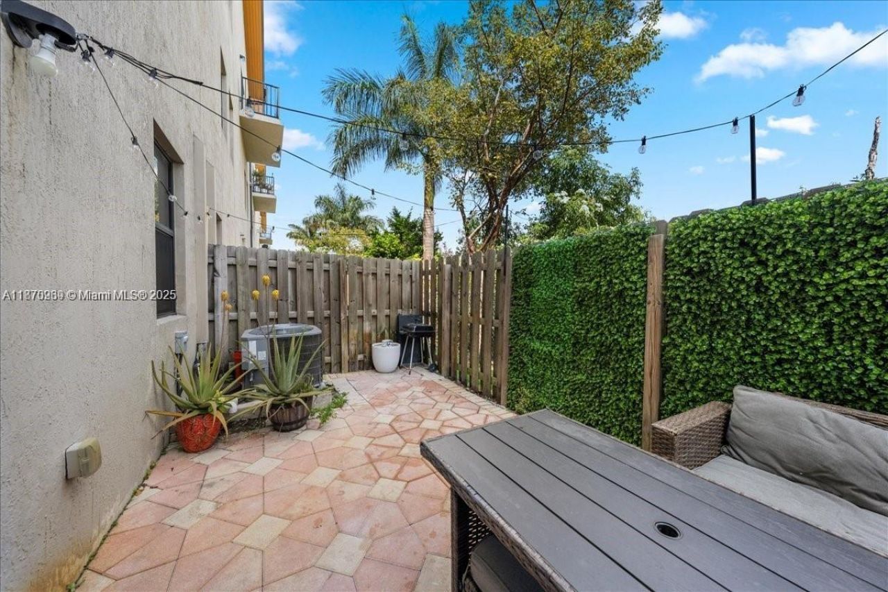 10413 NW 82nd St, Unit 9, Doral, FL 33178 Photo