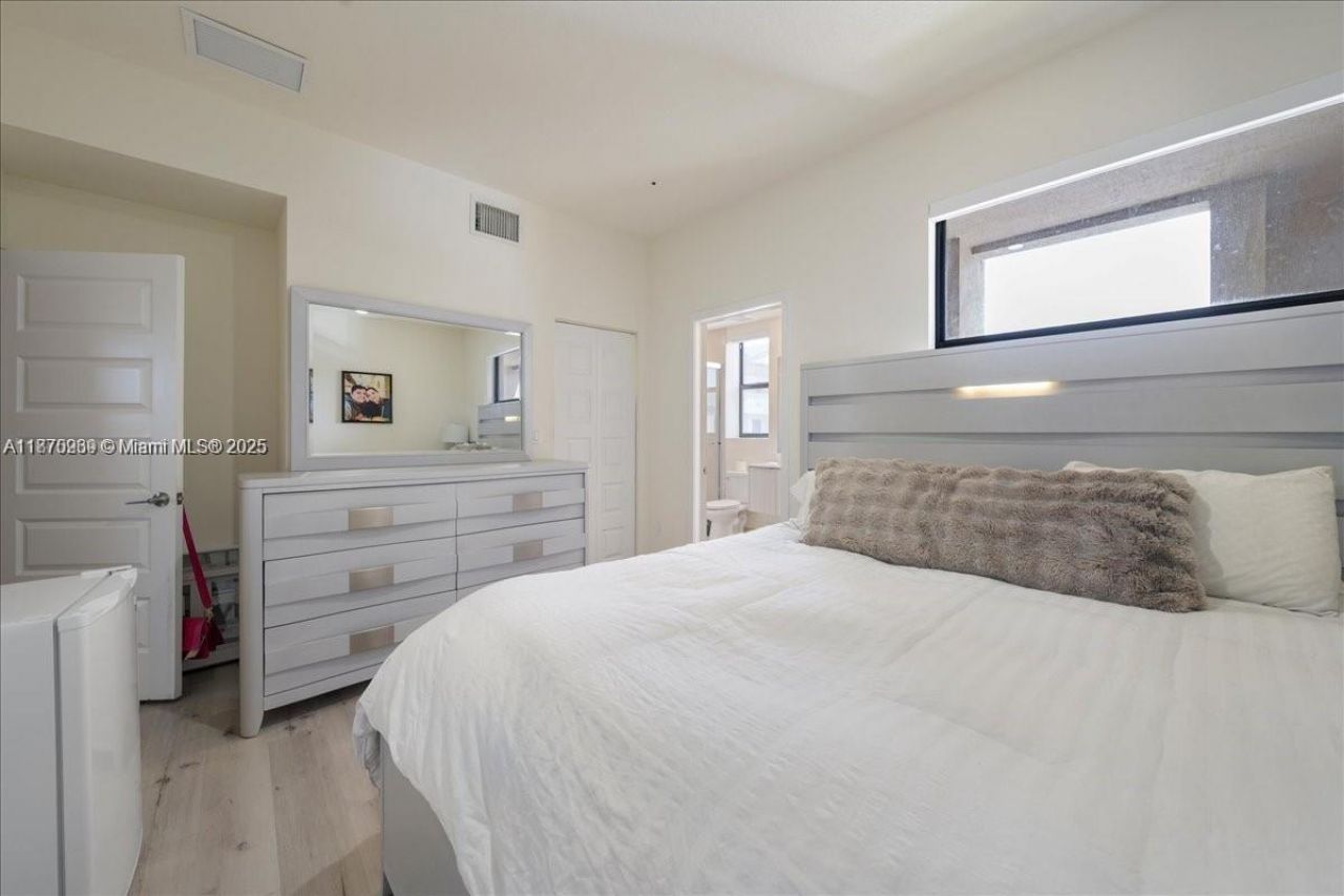 10413 NW 82nd St, Unit 9, Doral, FL 33178 Photo