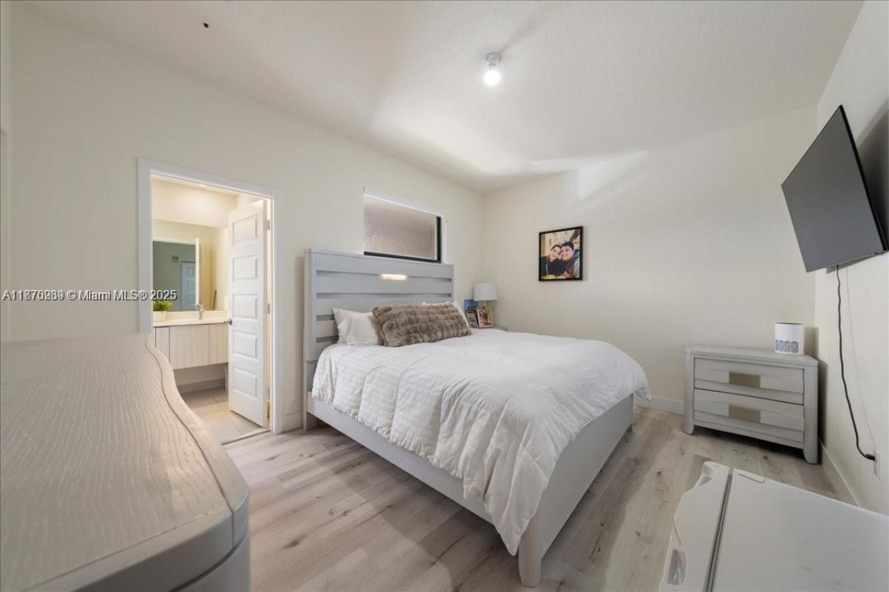 10413 NW 82nd St, Unit 9, Doral, FL 33178 Photo