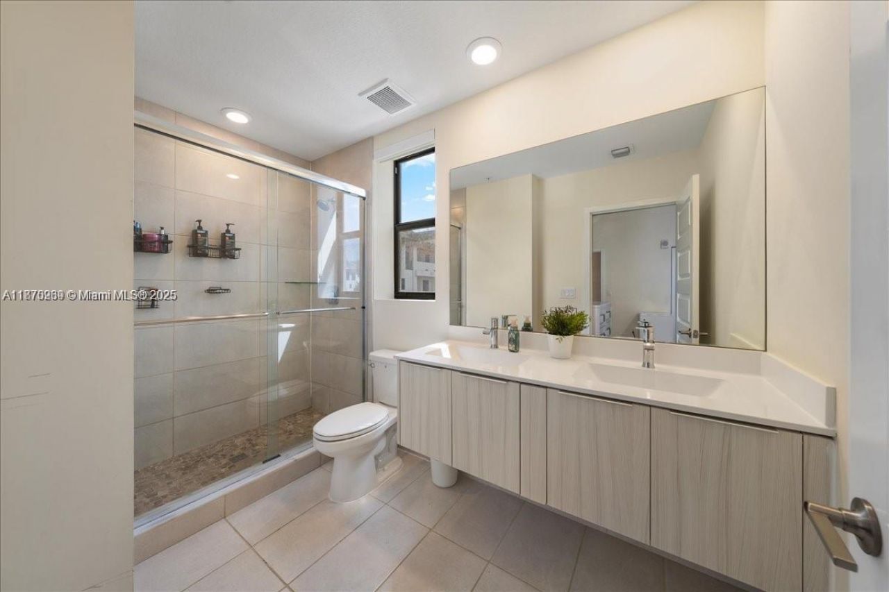 10413 NW 82nd St, Unit 9, Doral, FL 33178 Photo