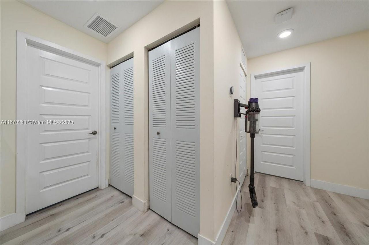 10413 NW 82nd St, Unit 9, Doral, FL 33178 Photo