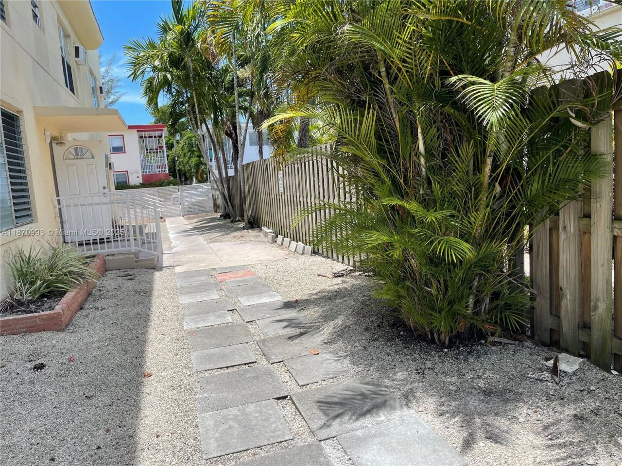 785 81st St, Unit 3, Miami Beach, FL 33141 Photo