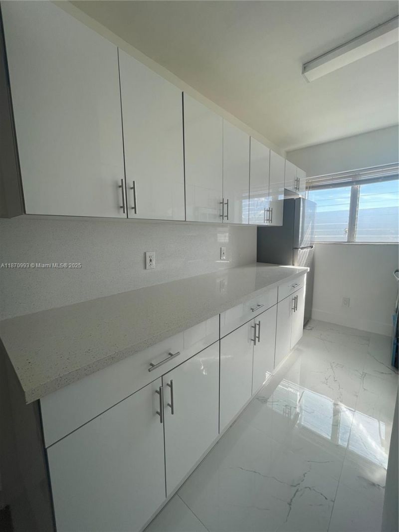 785 81st St, Unit 3, Miami Beach, FL 33141 Photo