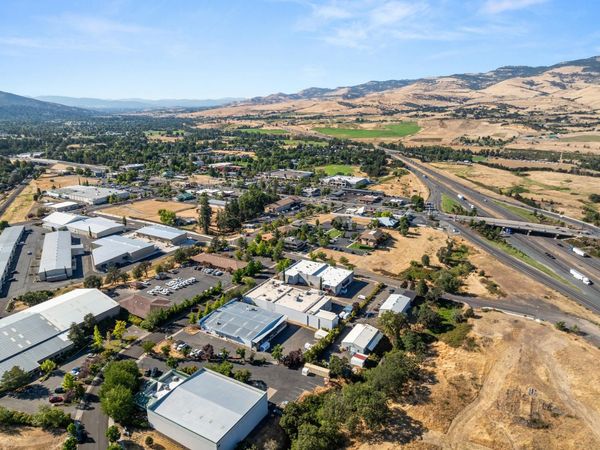 710 Jefferson Avenue, Ashland, OR 97520