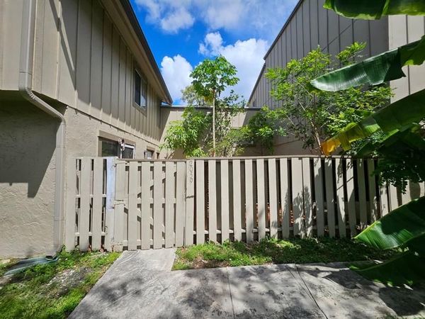 2059 NW 56th Ave, Unit 29-B, Fort Lauderdale, FL 33313