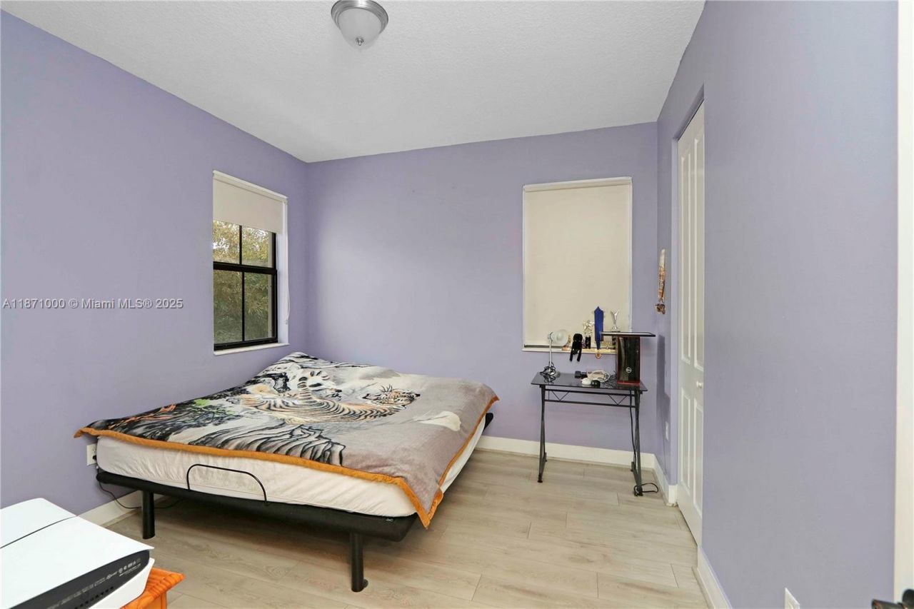 3293 W 98th Pl, Hialeah, FL 33018 Photo