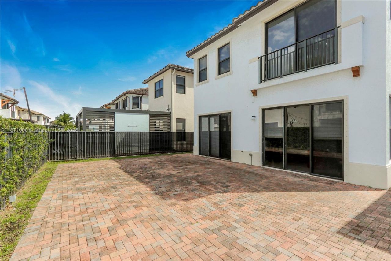 3293 W 98th Pl, Hialeah, FL 33018 Photo