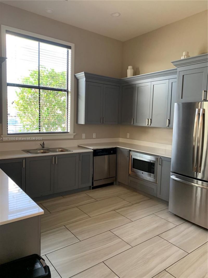 3293 W 98th Pl, Hialeah, FL 33018 Photo