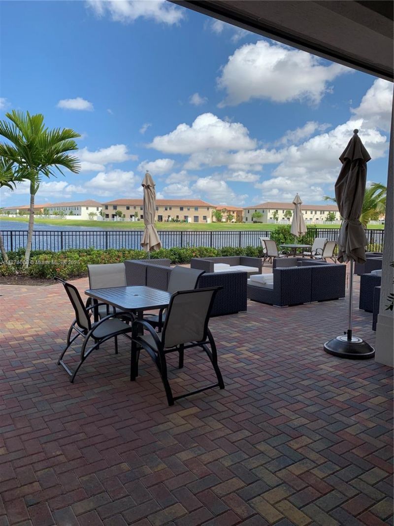 3293 W 98th Pl, Hialeah, FL 33018 Photo