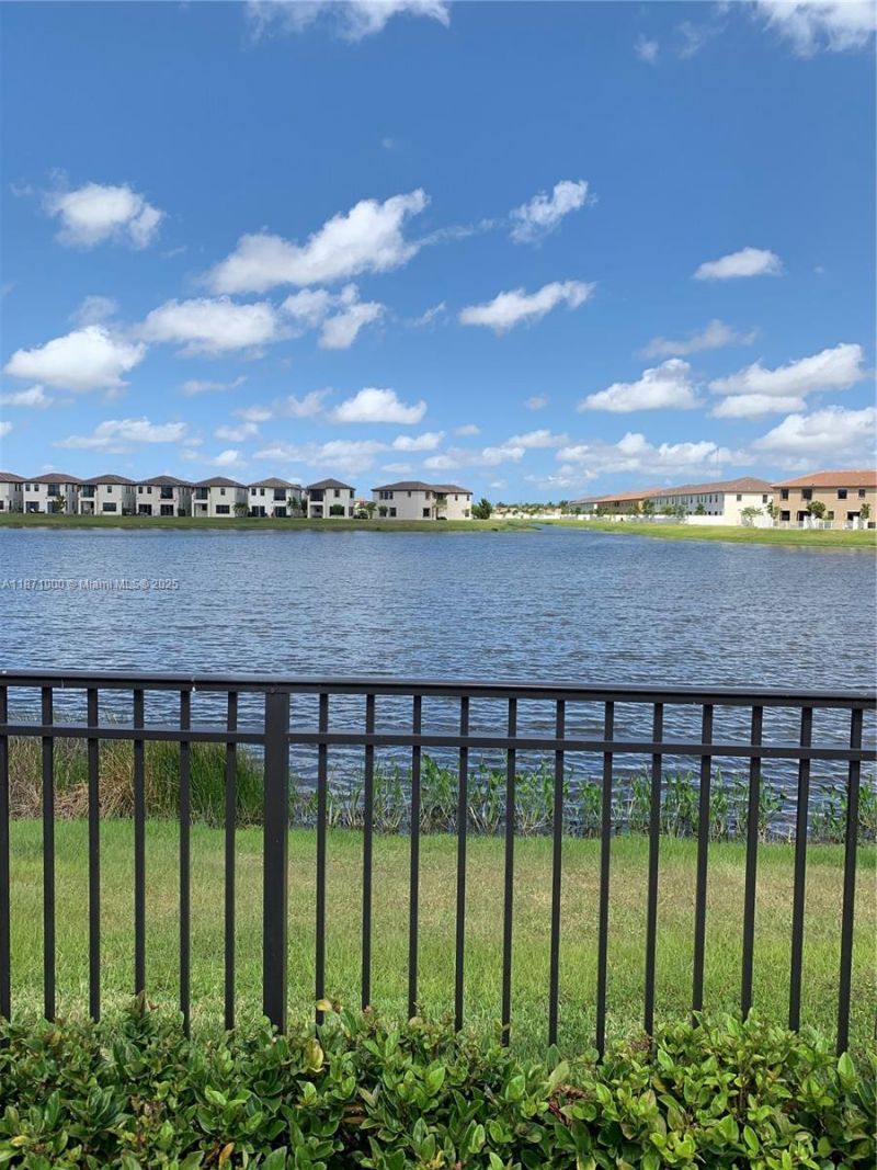 3293 W 98th Pl, Hialeah, FL 33018 Photo