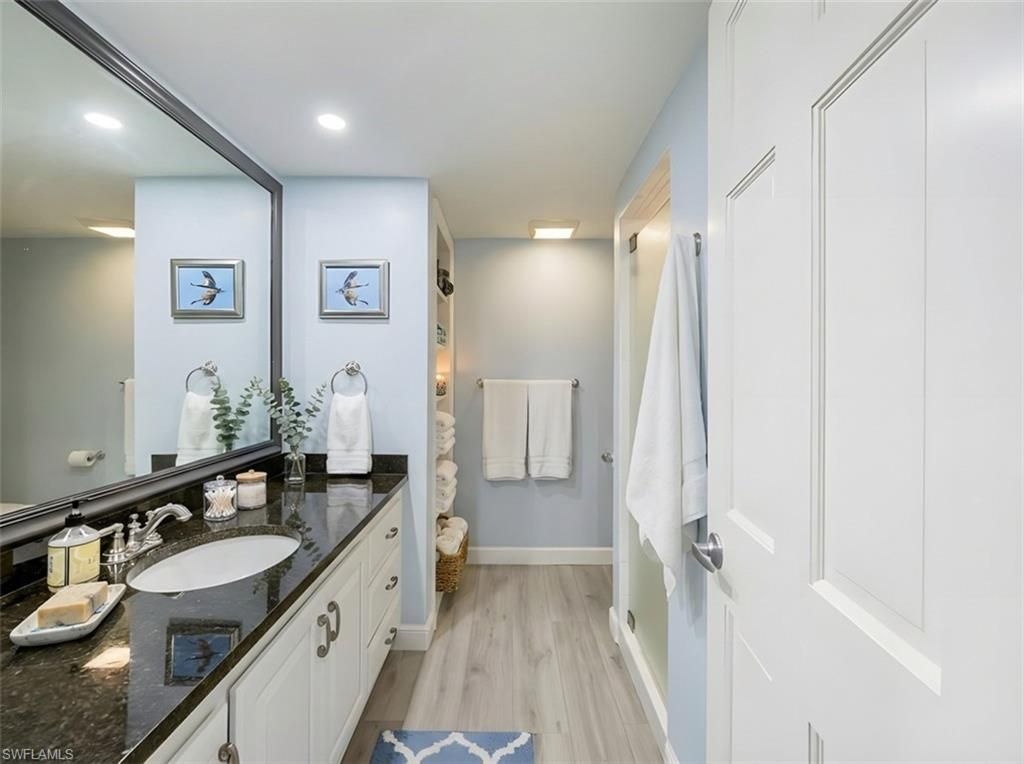 3483 Gulf Shore Blvd N, Unit 604, Naples, FL 34103 Photo