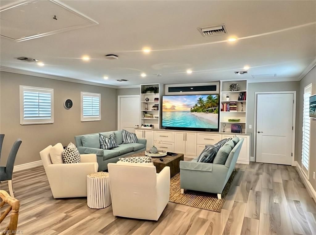 3483 Gulf Shore Blvd N, Unit 604, Naples, FL 34103 Photo