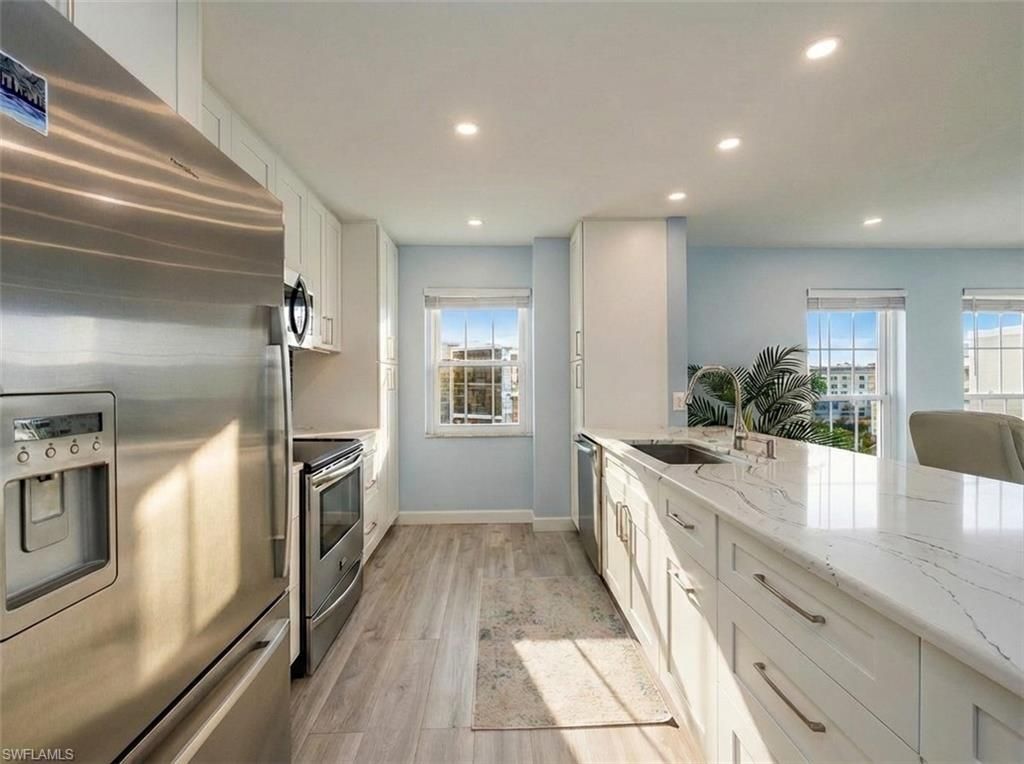 3483 Gulf Shore Blvd N, Unit 604, Naples, FL 34103 Photo