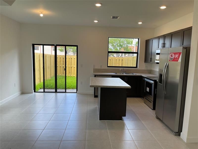 20651 7 Place, Miami, FL 33179 Photo