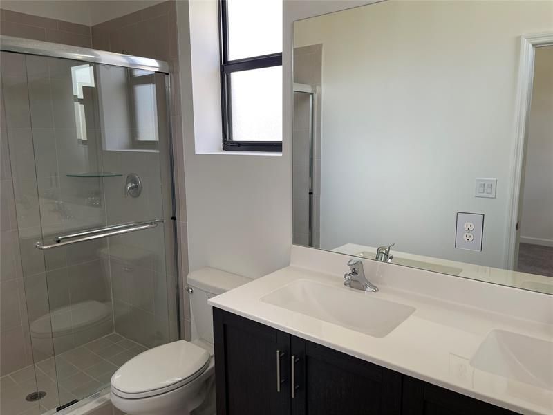 20651 7 Place, Miami, FL 33179 Photo