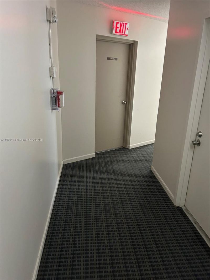 6921 Environ Blvd, Unit 7P, Lauderhill, FL 33319 Photo