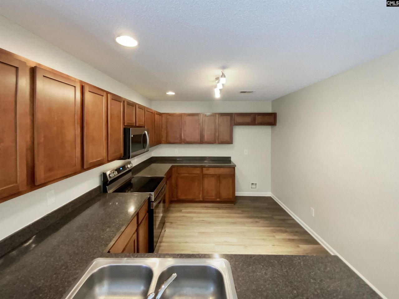 112 Wesley Court Photo 13