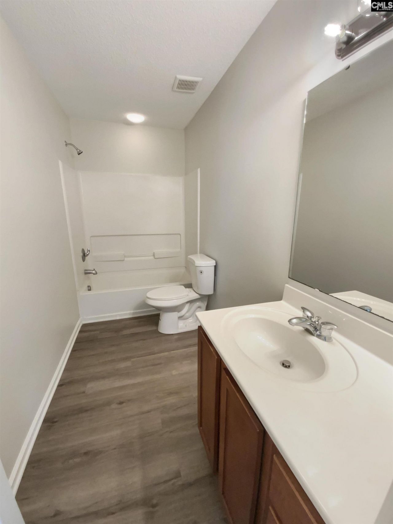 112 Wesley Court Photo 23