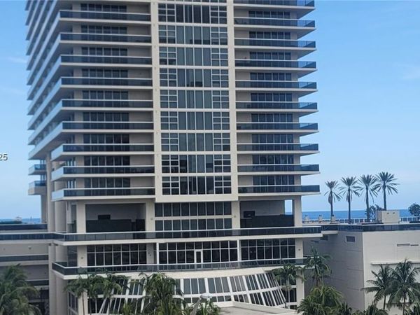 1825 S Ocean Dr, Unit 814, Hallandale Beach, FL 33009