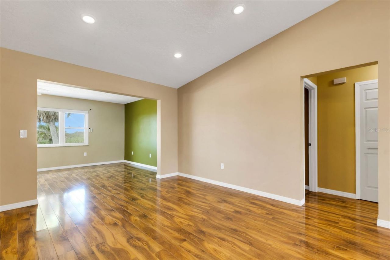 3995 Lakewood Avenue, Bradenton, FL 34208 Photo