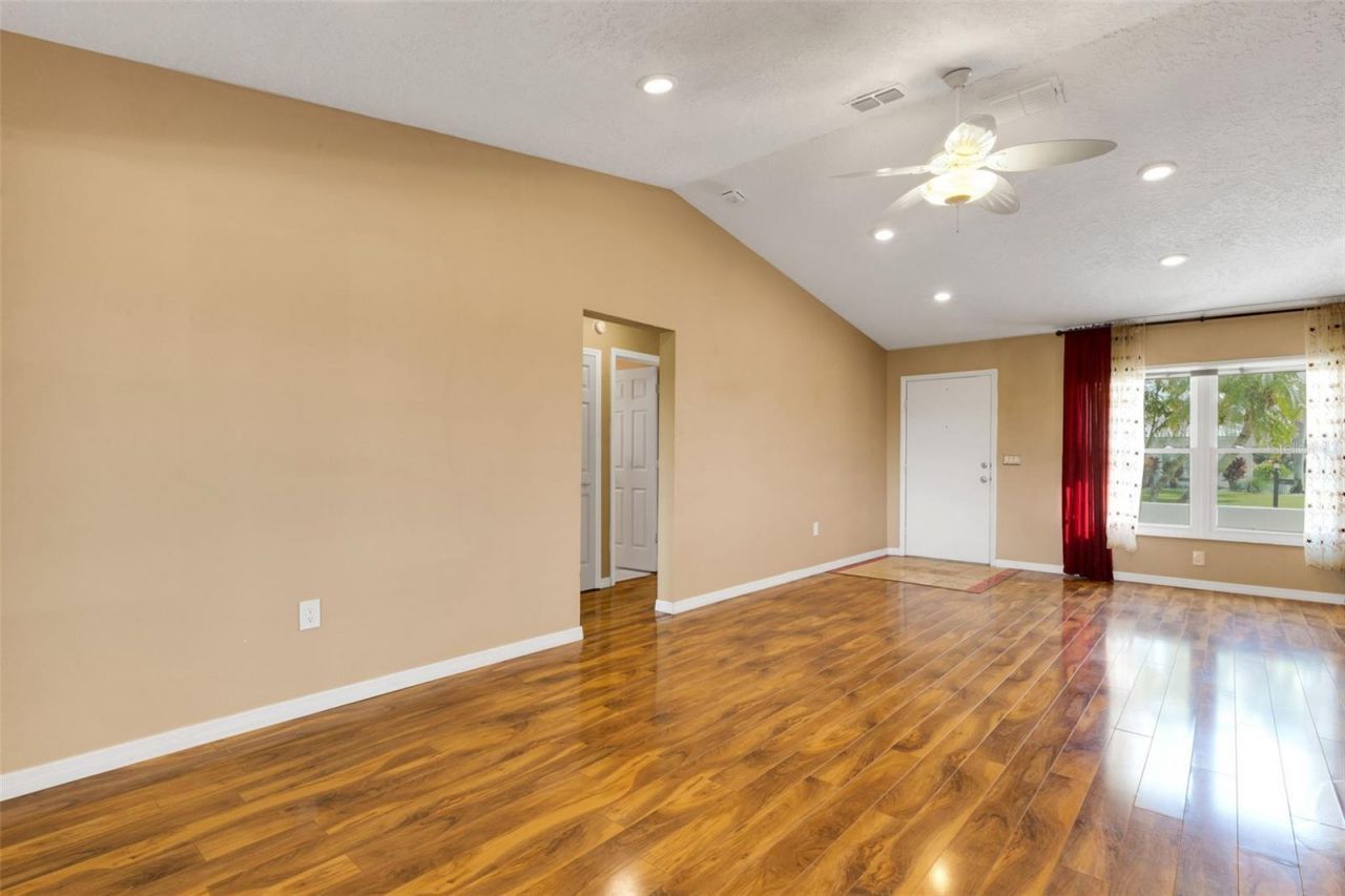 3995 Lakewood Avenue, Bradenton, FL 34208 Photo