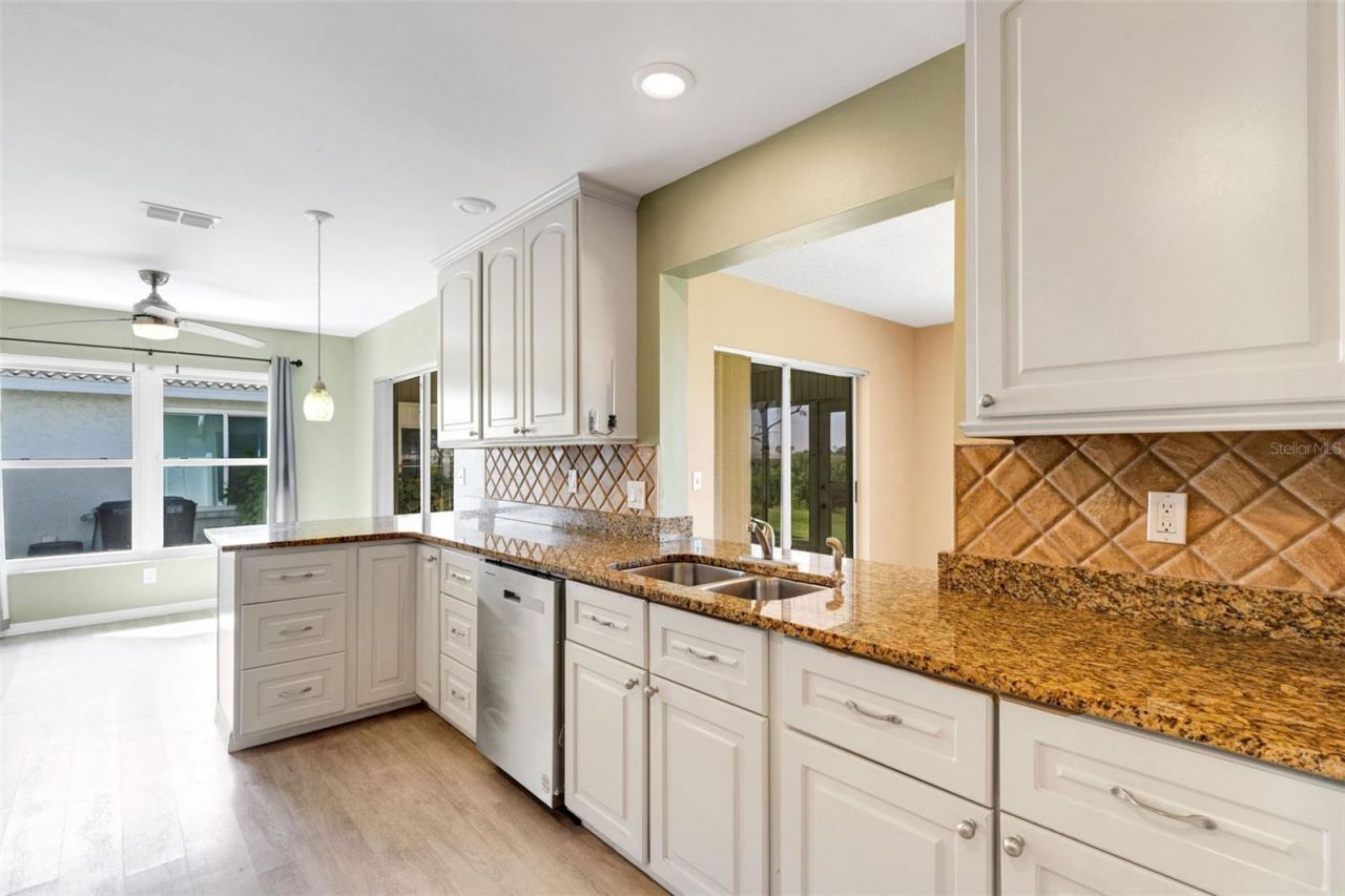 3995 Lakewood Avenue, Bradenton, FL 34208 Photo