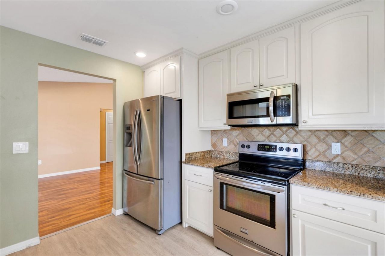 3995 Lakewood Avenue, Bradenton, FL 34208 Photo