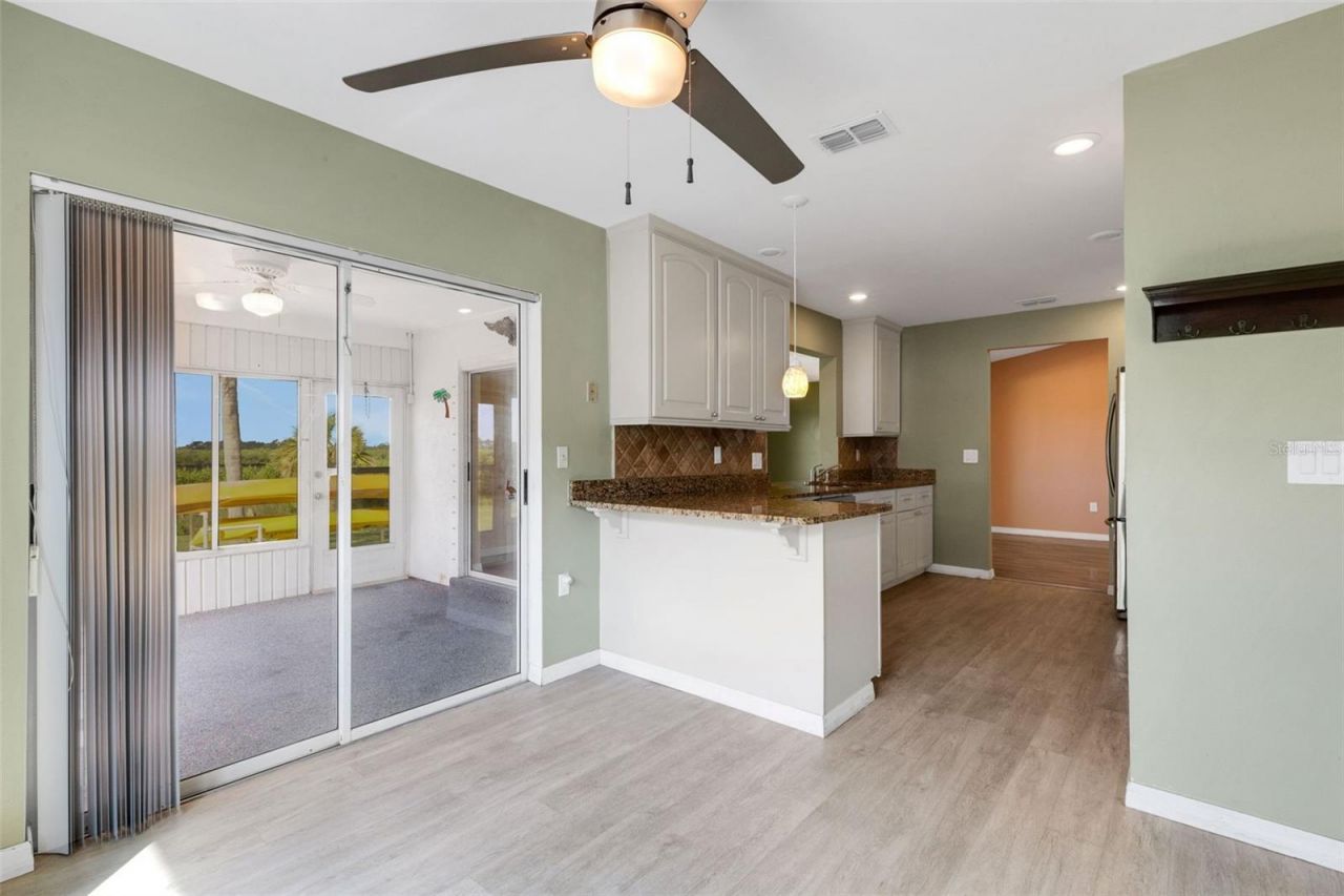 3995 Lakewood Avenue, Bradenton, FL 34208 Photo