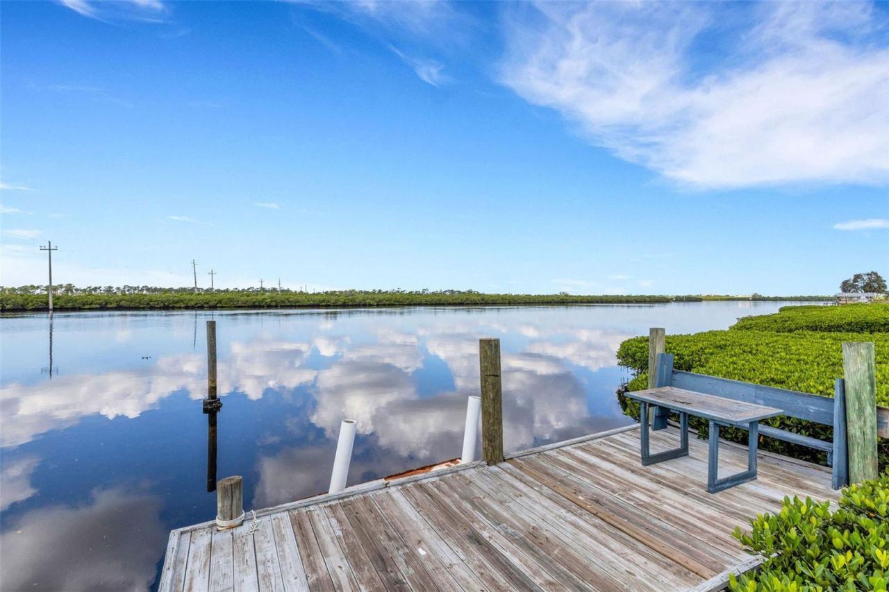 3995 Lakewood Avenue, Bradenton, FL 34208 Photo