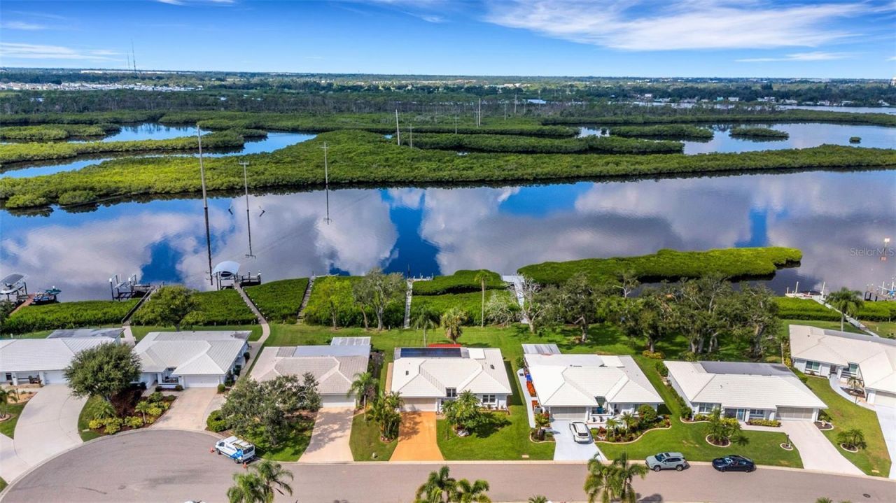 3995 Lakewood Avenue, Bradenton, FL 34208 Photo