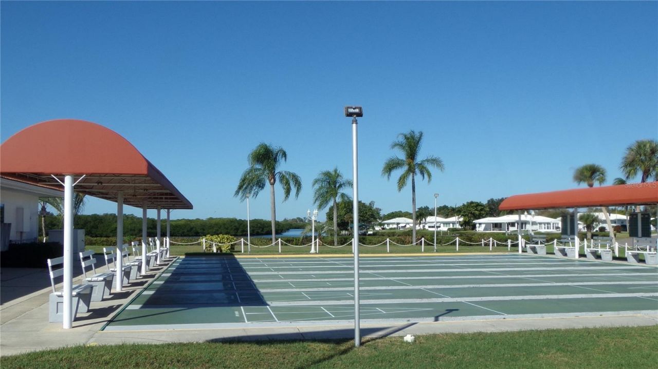 3995 Lakewood Avenue, Bradenton, FL 34208 Photo