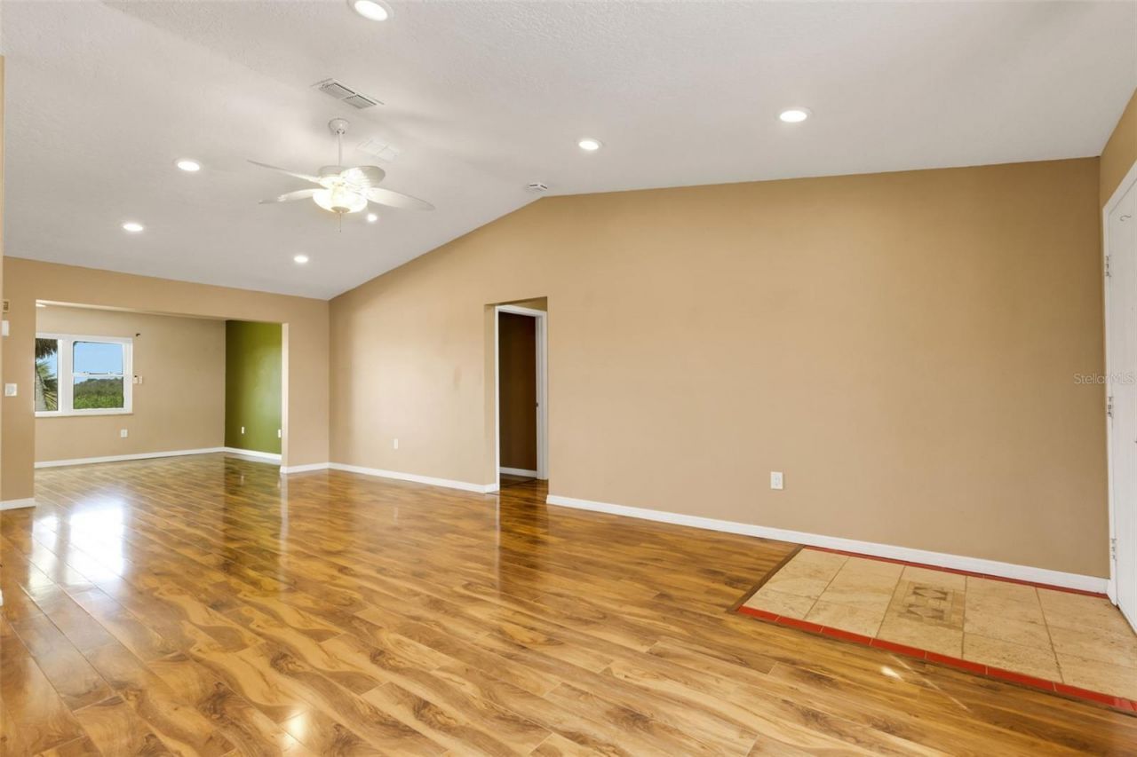 3995 Lakewood Avenue, Bradenton, FL 34208 Photo