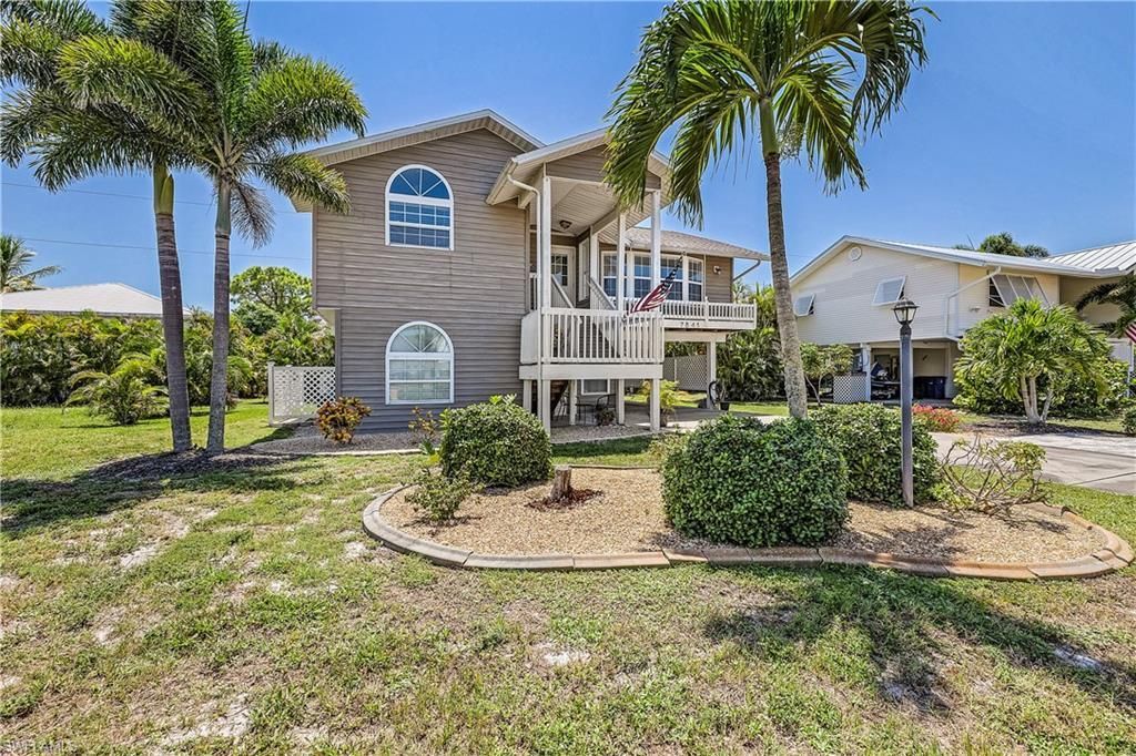 7841 Breakwater Ct, Bokeelia, FL 33922 Photo