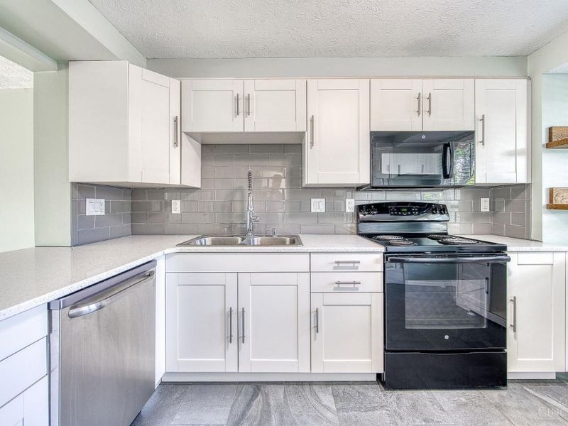 3015 Stratford Court, Unit 126, Loveland, OH 45140 Photo 12