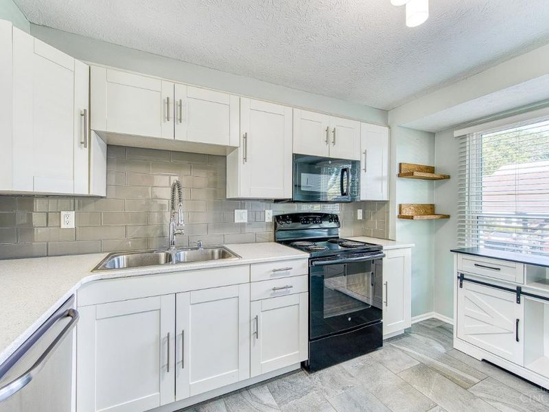 3015 Stratford Court, Unit 126, Loveland, OH 45140 Photo 13