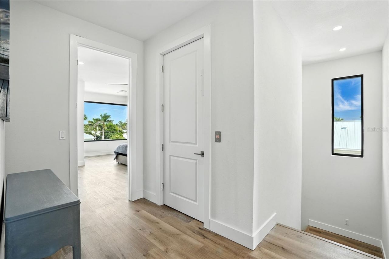 910 W Olympia Avenue, Punta Gorda, FL 33950 Photo