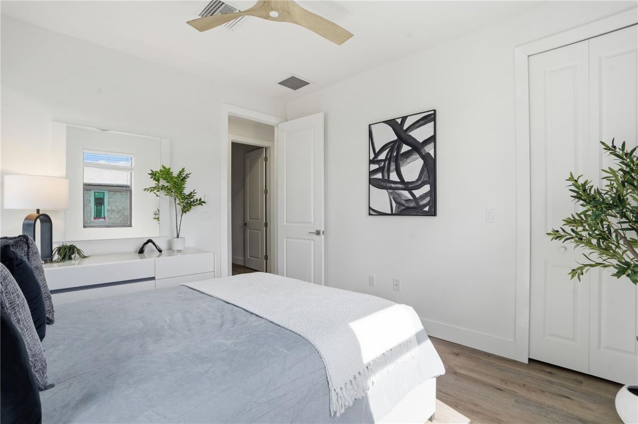 910 W Olympia Avenue, Punta Gorda, FL 33950 Photo