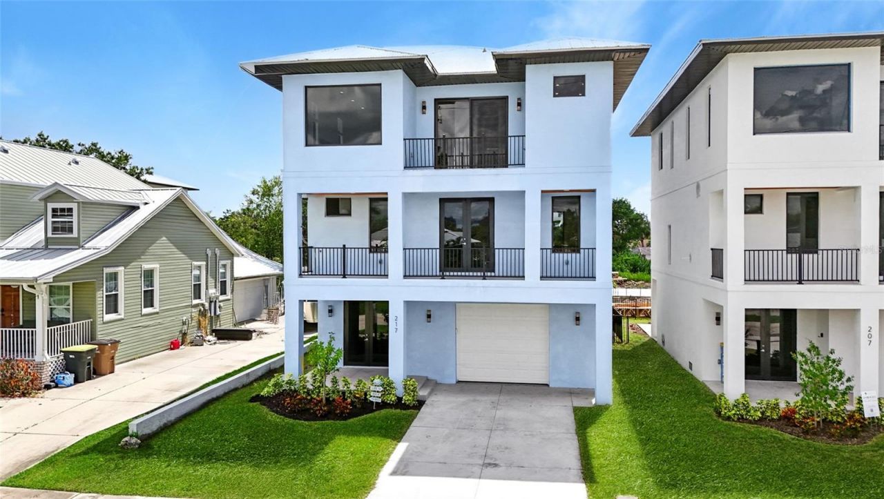 910 W Olympia Avenue, Punta Gorda, FL 33950 Photo
