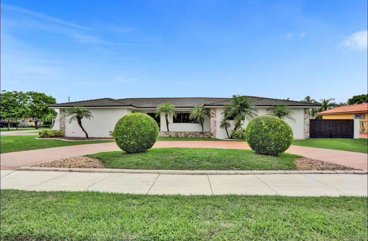 6201 SW 107th Ave, Miami, FL 33173 Photo