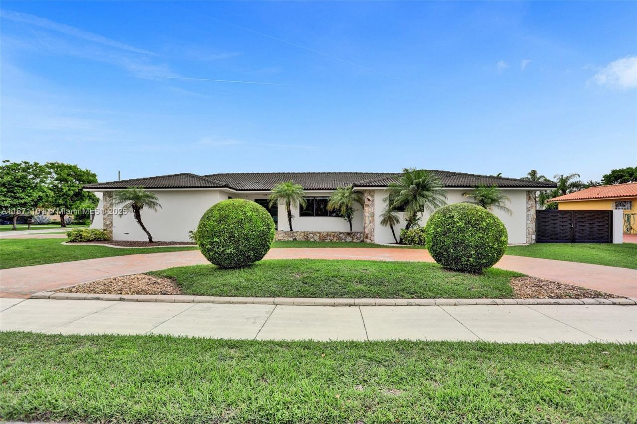 6201 SW 107th Ave, Miami, FL 33173 Photo