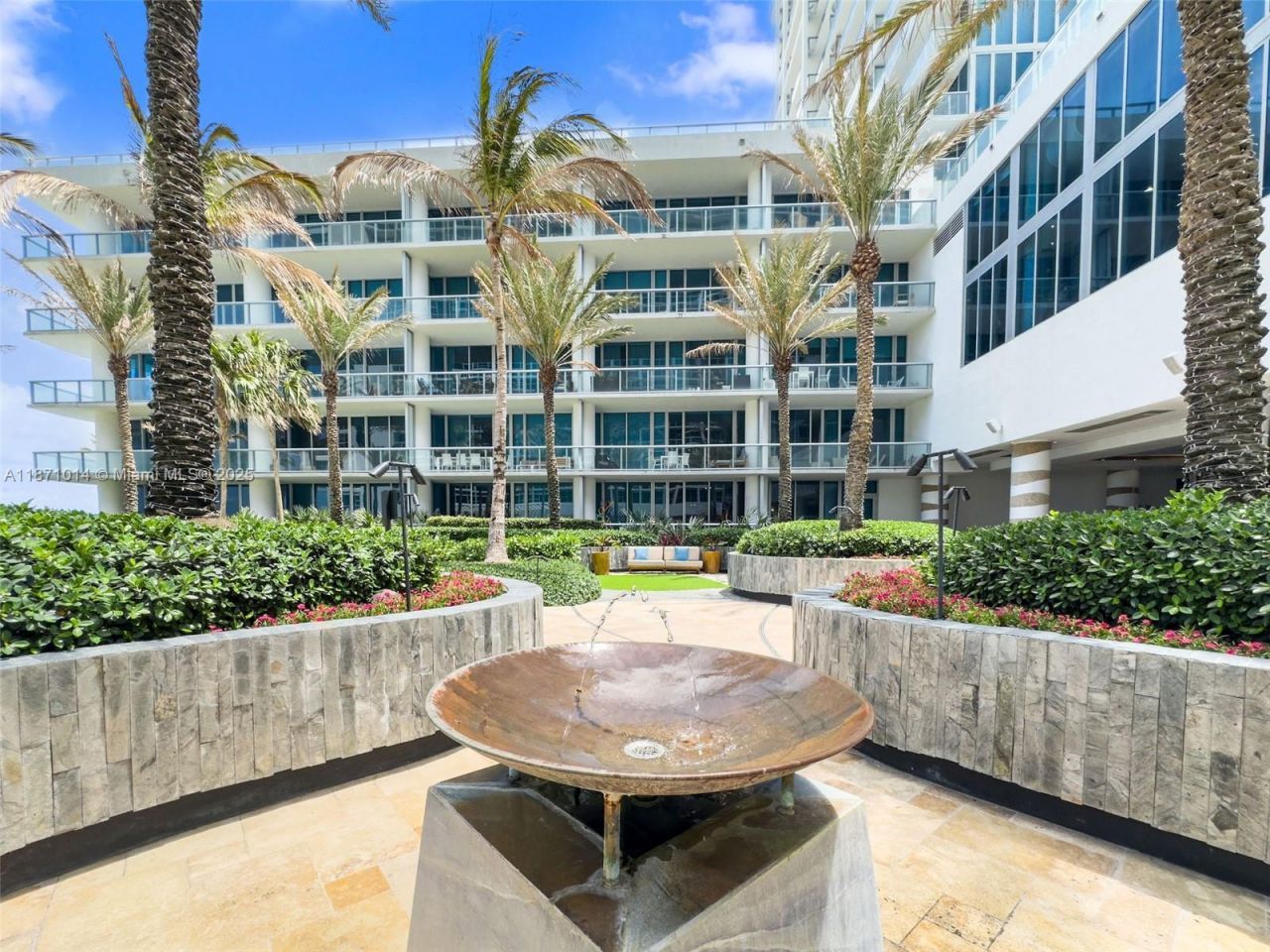 6801 Collins Ave, Unit 508, Miami Beach, FL 33141 Photo