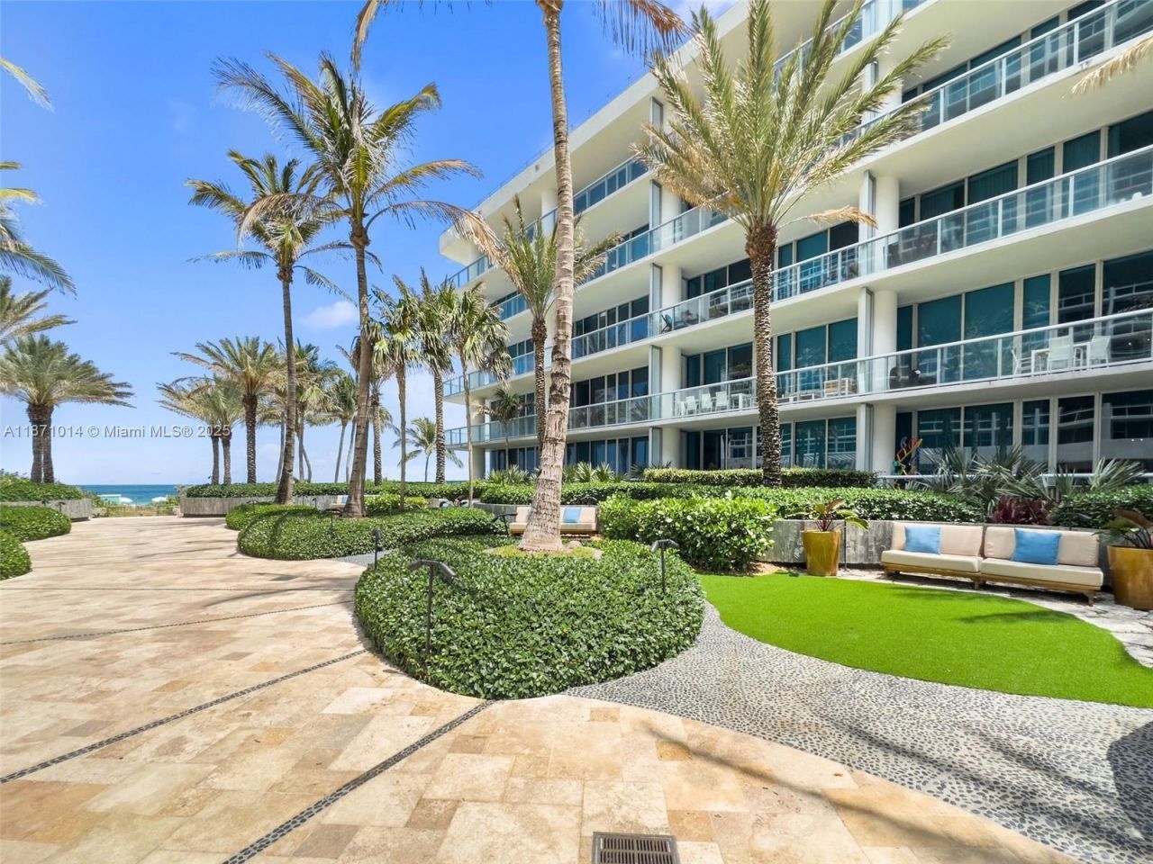 6801 Collins Ave, Unit 508, Miami Beach, FL 33141 Photo